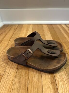 Kids. Girls Birkenstock Brown Leather Thong Sandals with Adjustable Buckle